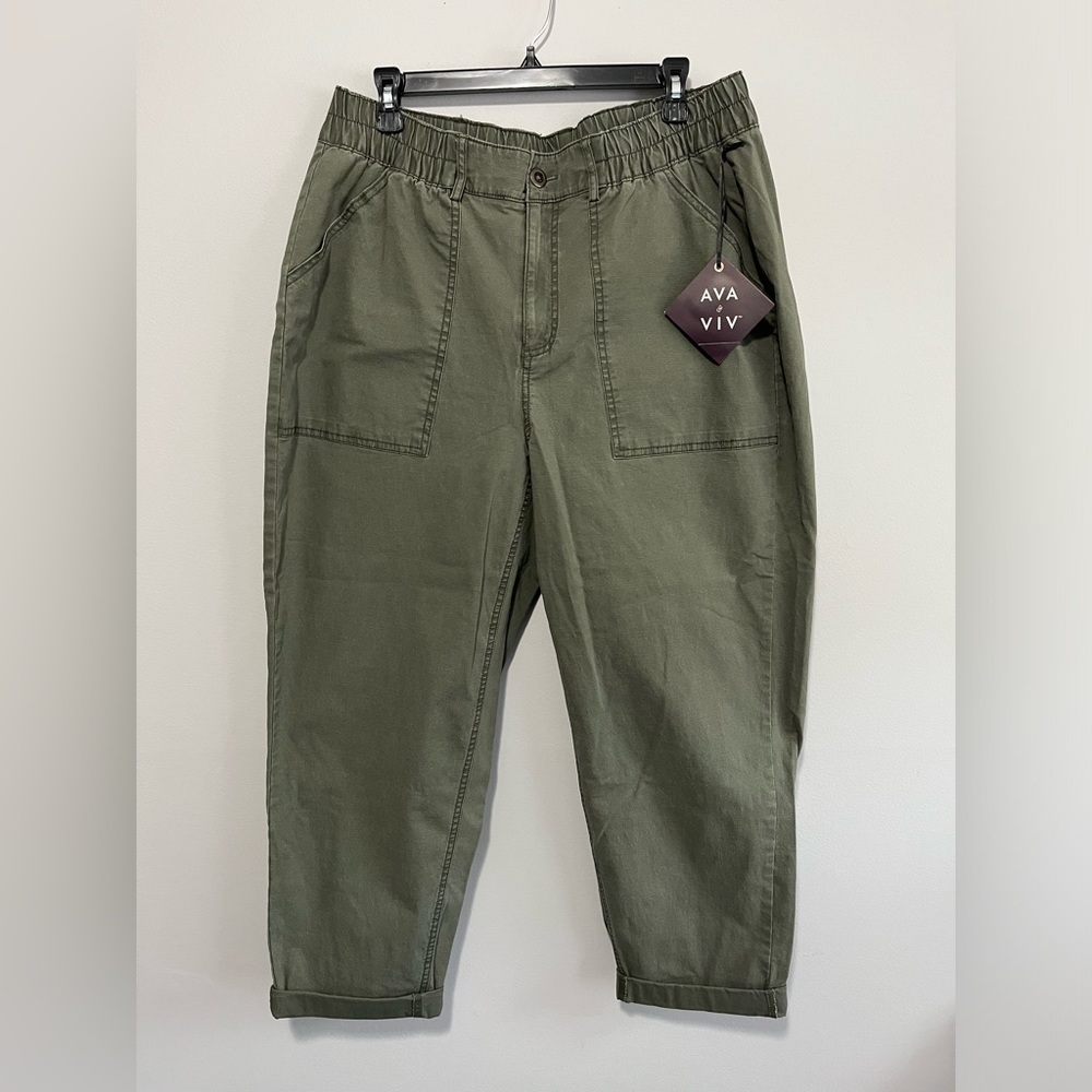 Ava & Viv Olive Green Cropped Pants